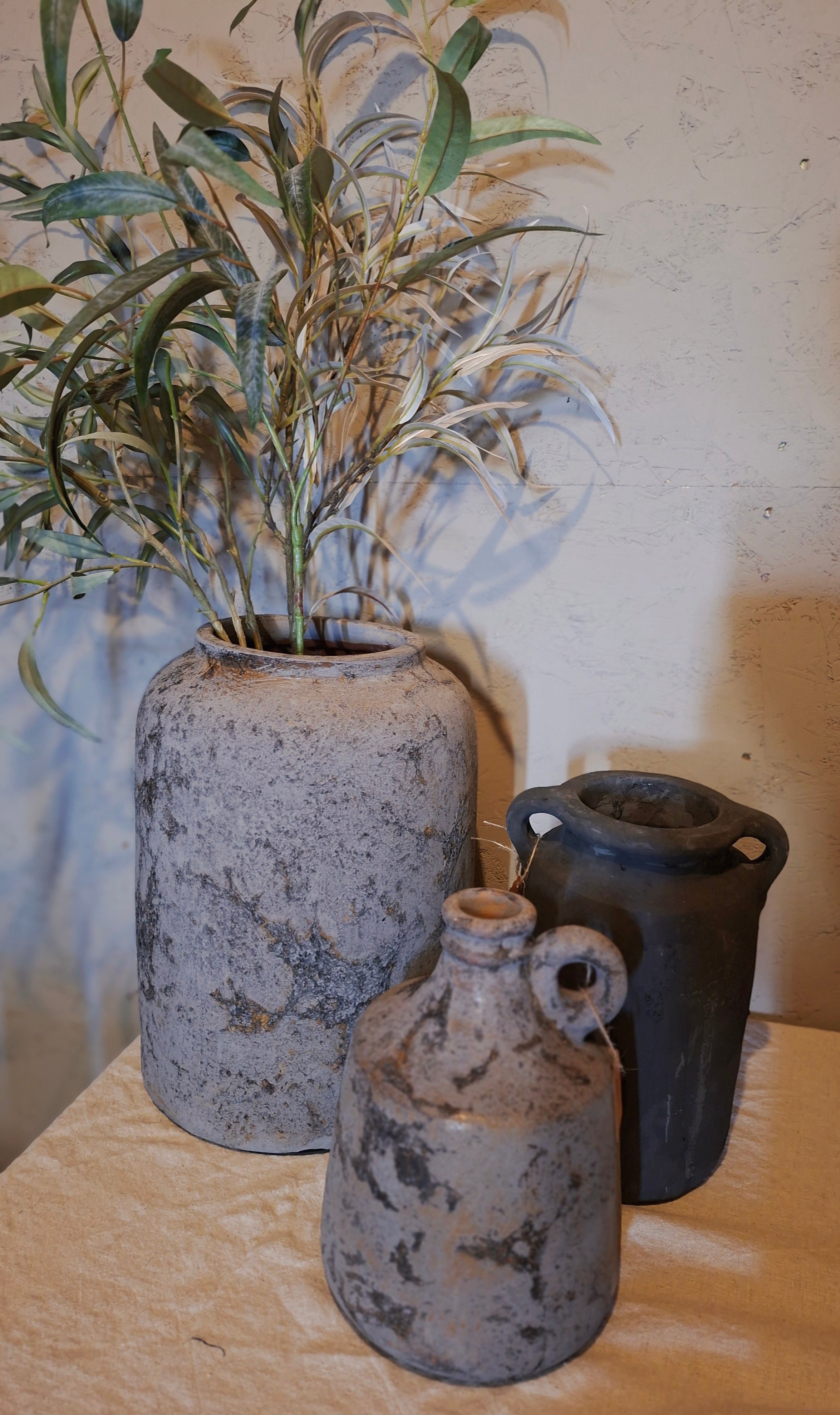 Grijze stenen pot klein met oortje