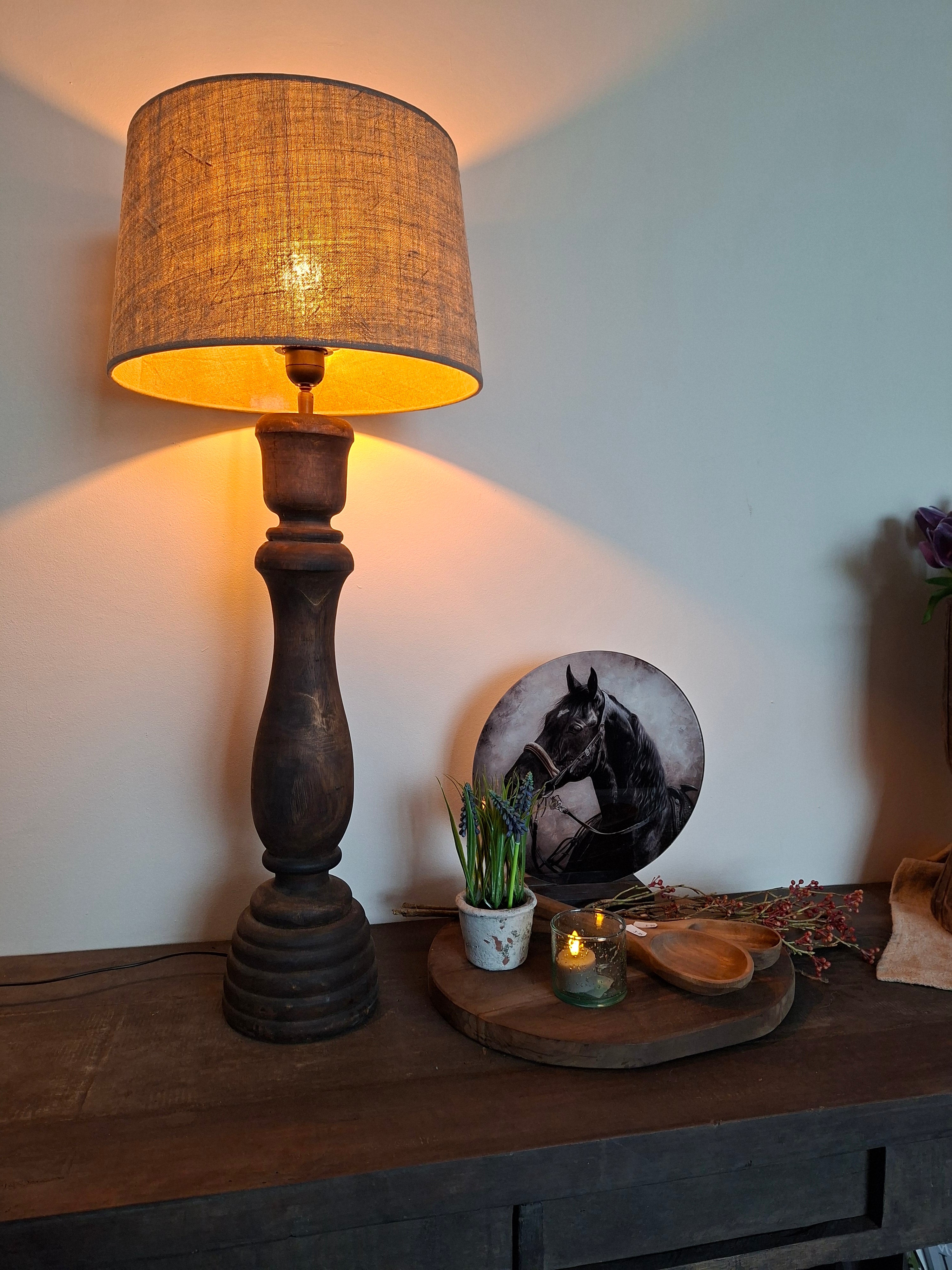 Houten balusterlamp bruin met ronde voet