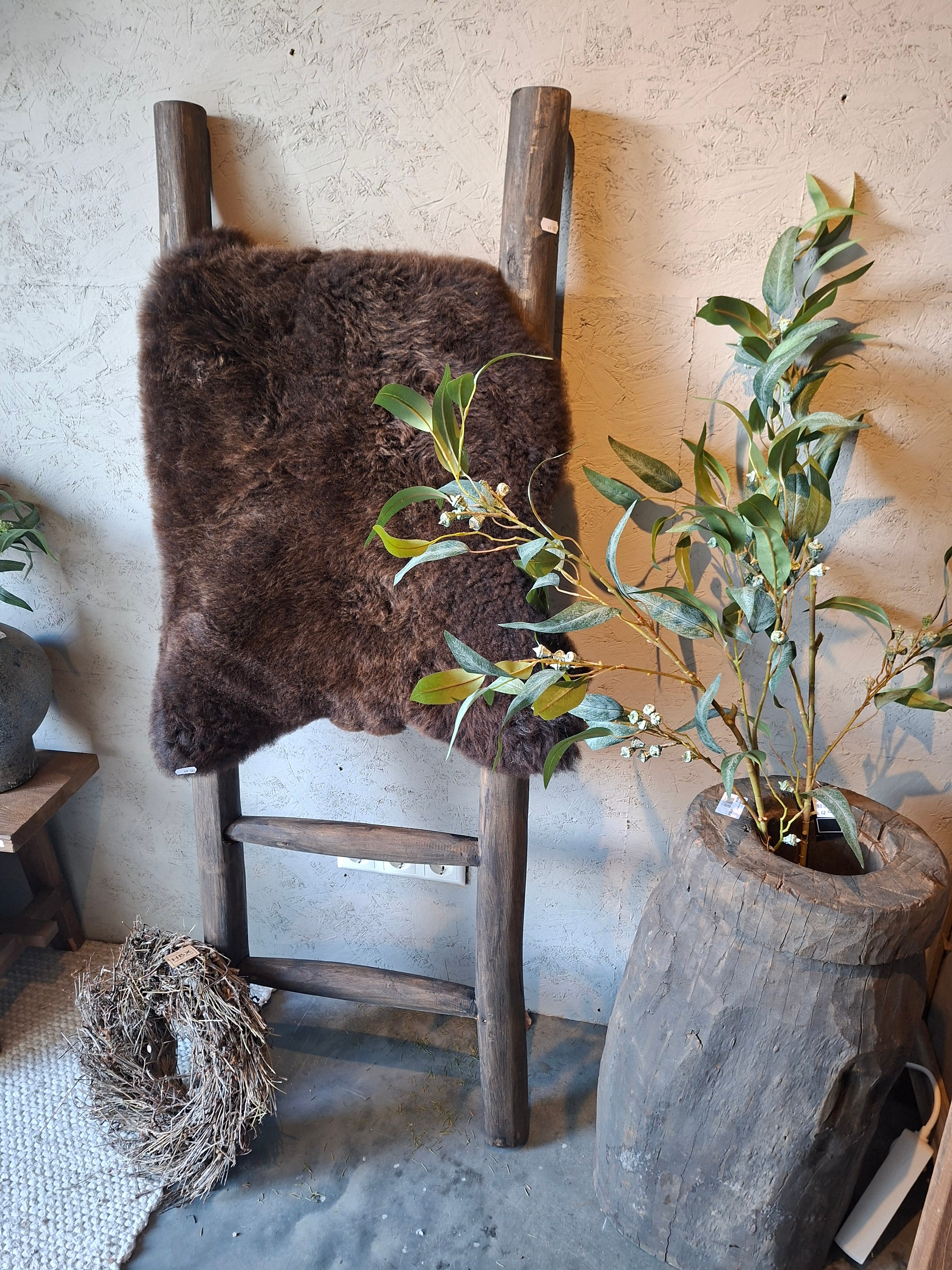 Bruine decoratieladder