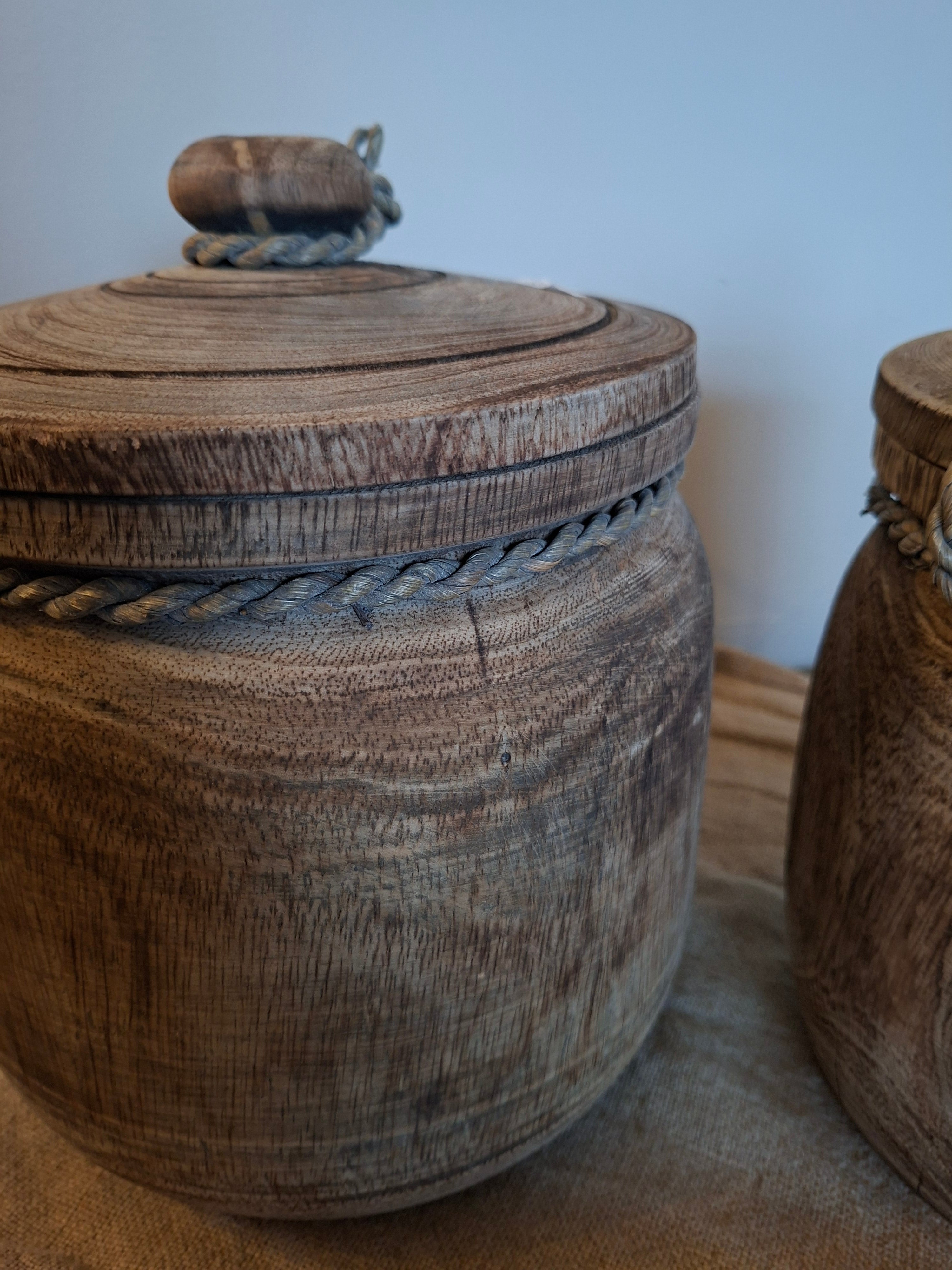 Houten pot met deksel