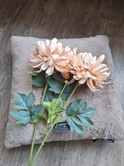 Zijdebloem oud roze/oranje bloem