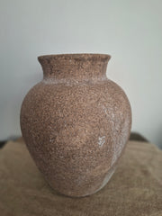 Beige stenen pot