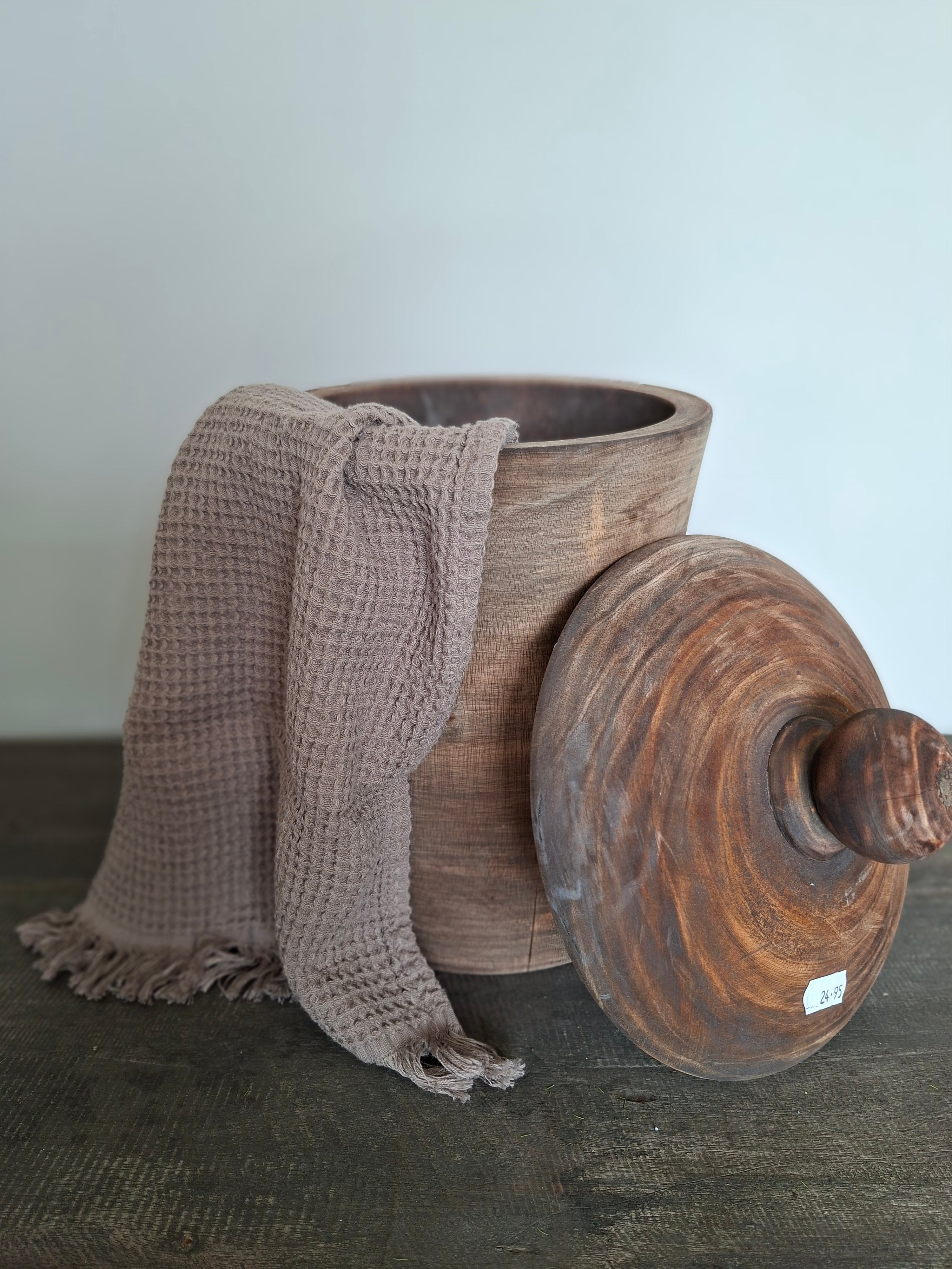Grote houten voorraadpot