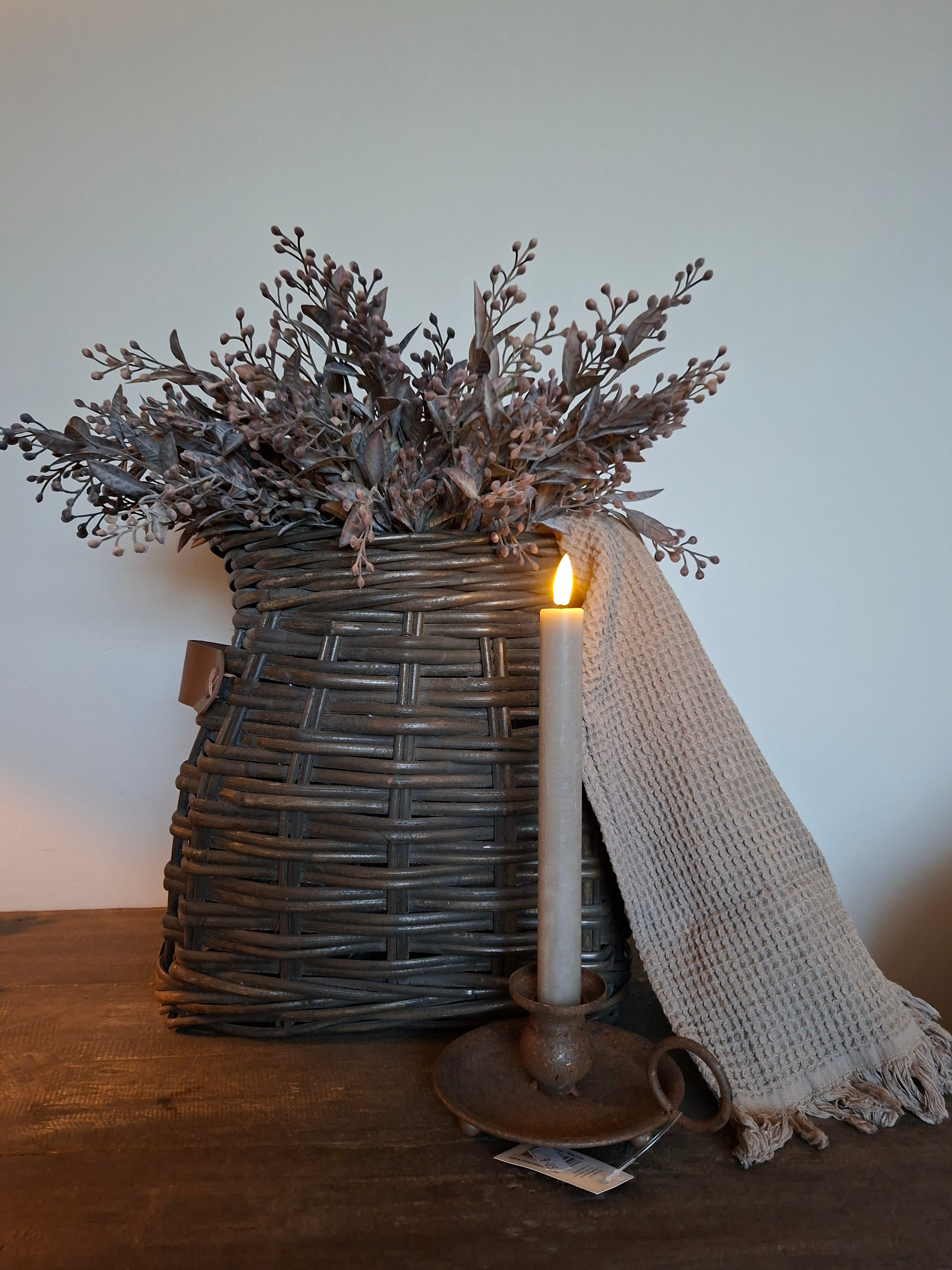 Korte decoratietak donker grijs met grote bes