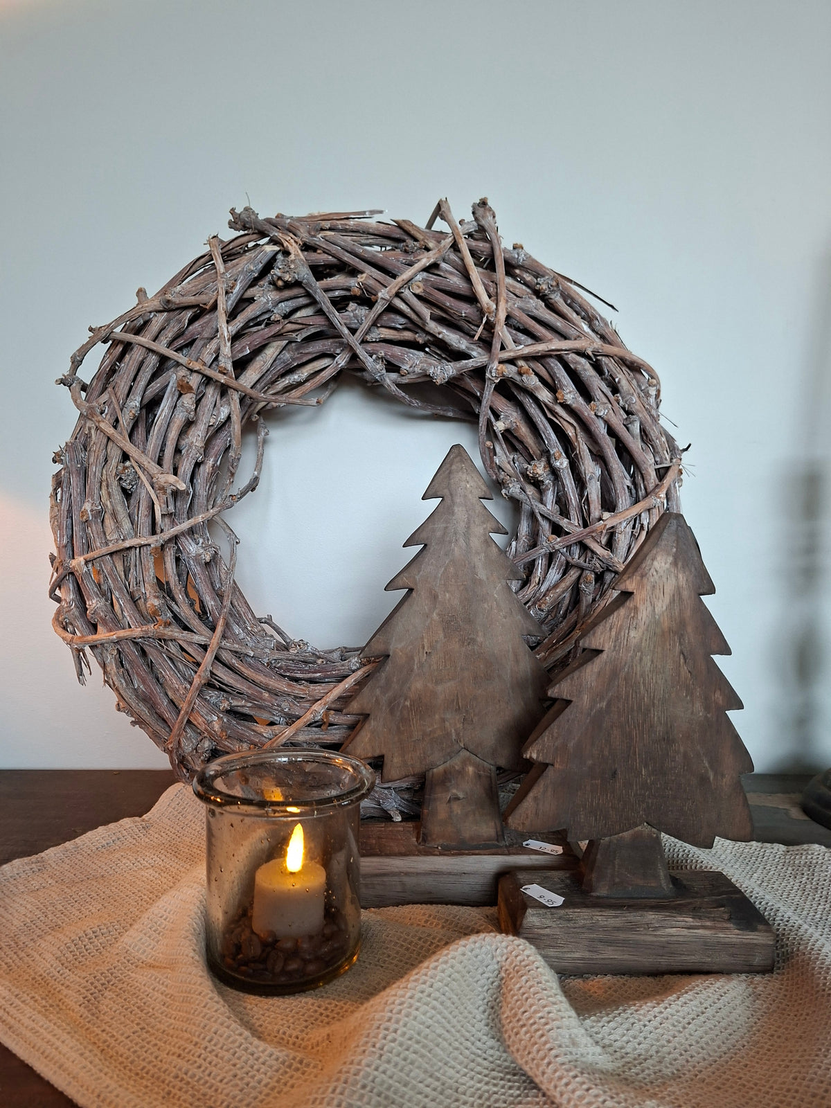 Houten kerstboompjes grijs
