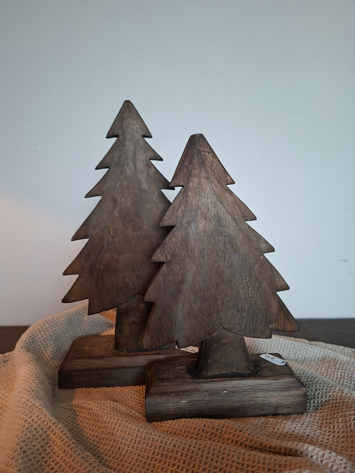 Houten kerstboompjes grijs