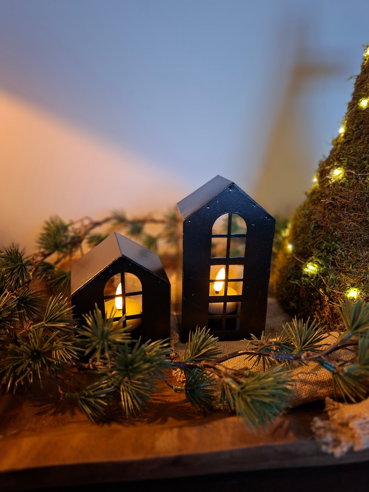 Kerst huis zwart metaal